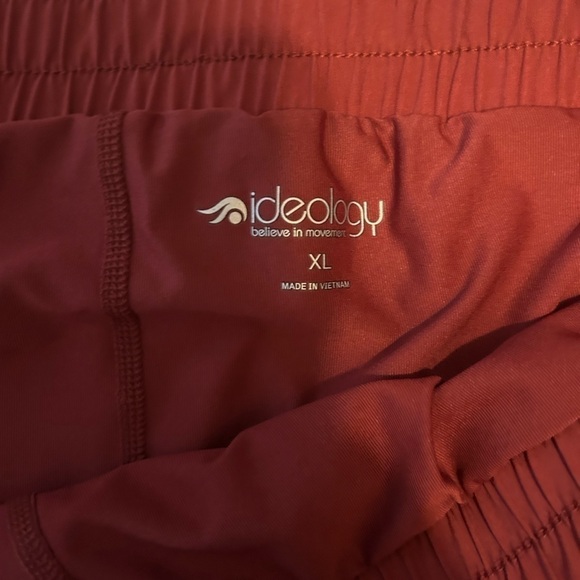 Ideology shorts performance - Picture 5 of 8